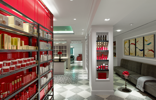 Elizabeth Arden – Red Door